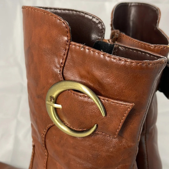 CL BY LAUNDRY Fanciful Cognac Pointed Toe Boots Vegan Brass Buckle Y2K Vibe 7M - Picture 3 of 13